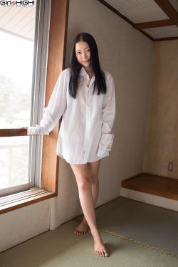 痴汉电车清纯制服女高中生bd