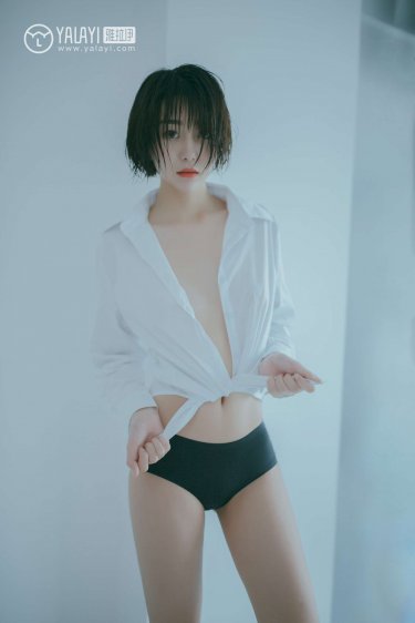 对面恶女看过来